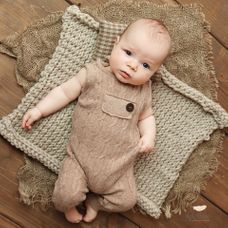 Baby 3 4 of 5 maanden oud  fotograaf Hellevoetsluis, Zuid Holland