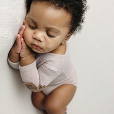 Babyfotograaf eerste fotoshoot Hellevoetsluis baby 3, 4, 5 maanden oud